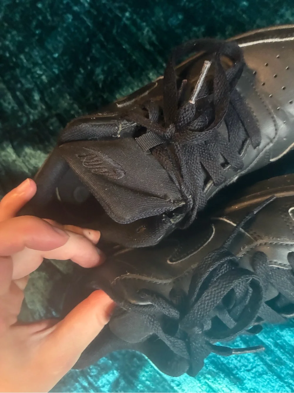 Nike Black Low-Top Leather Sneakers